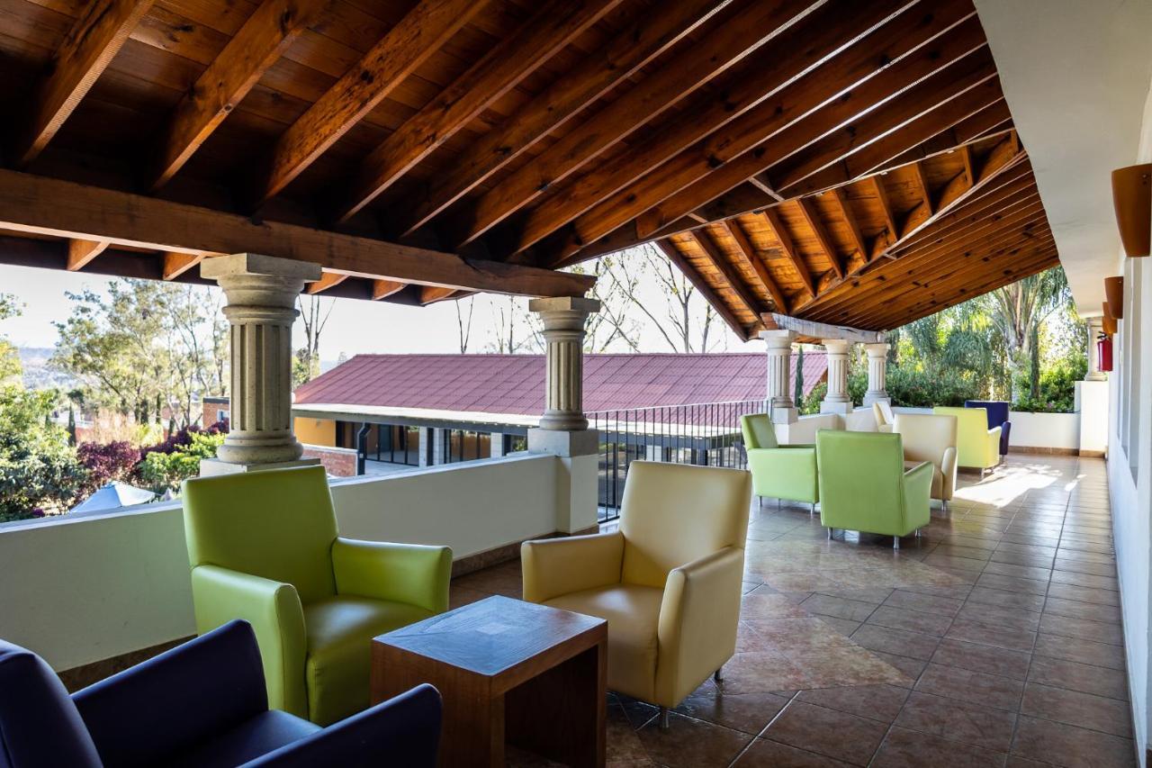 Hotel Hacienda Montesinos モレリア エクステリア 写真