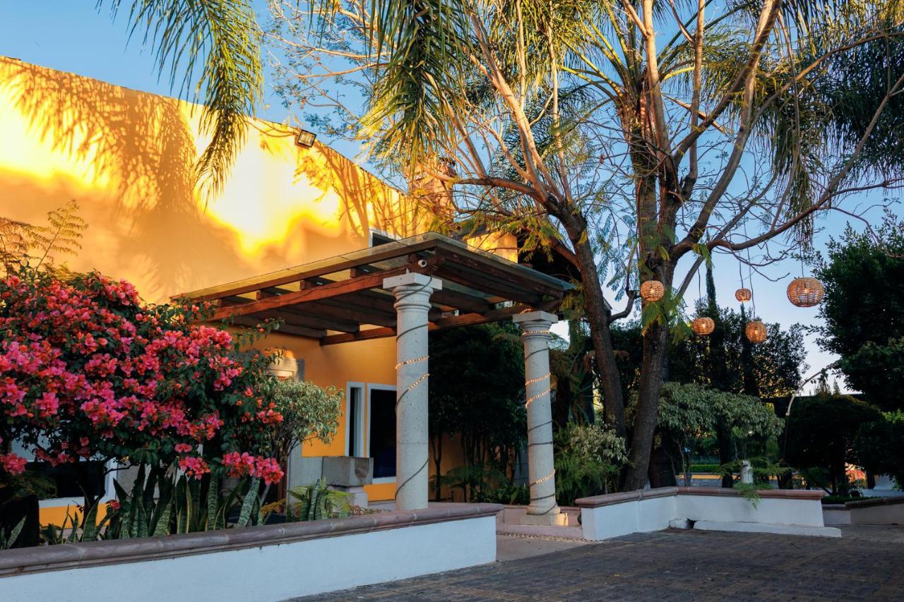 Hotel Hacienda Montesinos モレリア エクステリア 写真