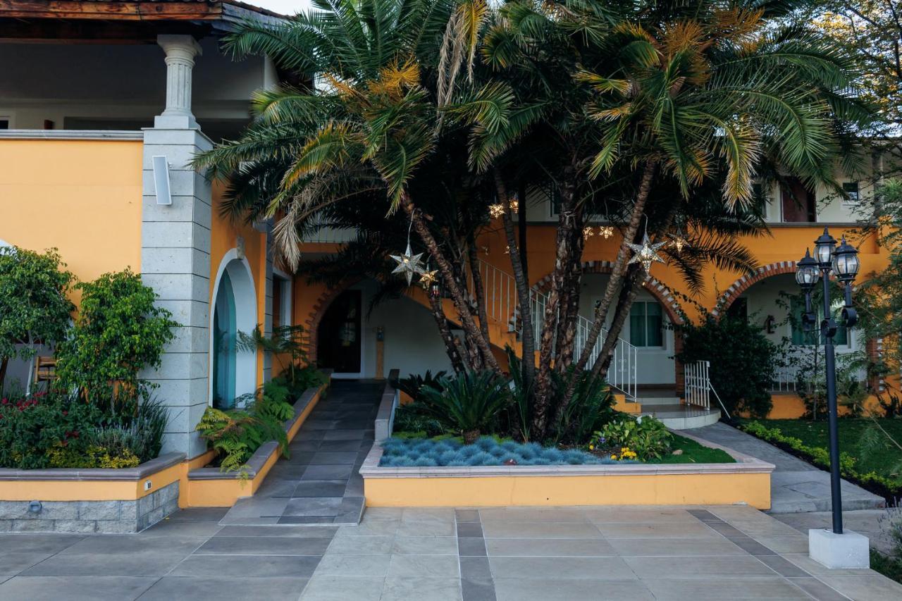 Hotel Hacienda Montesinos モレリア エクステリア 写真