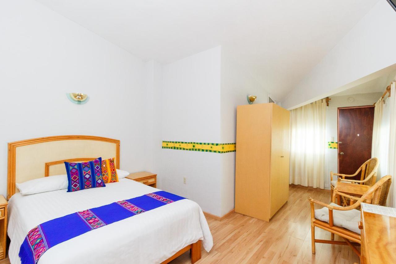 Hotel Hacienda Montesinos モレリア エクステリア 写真