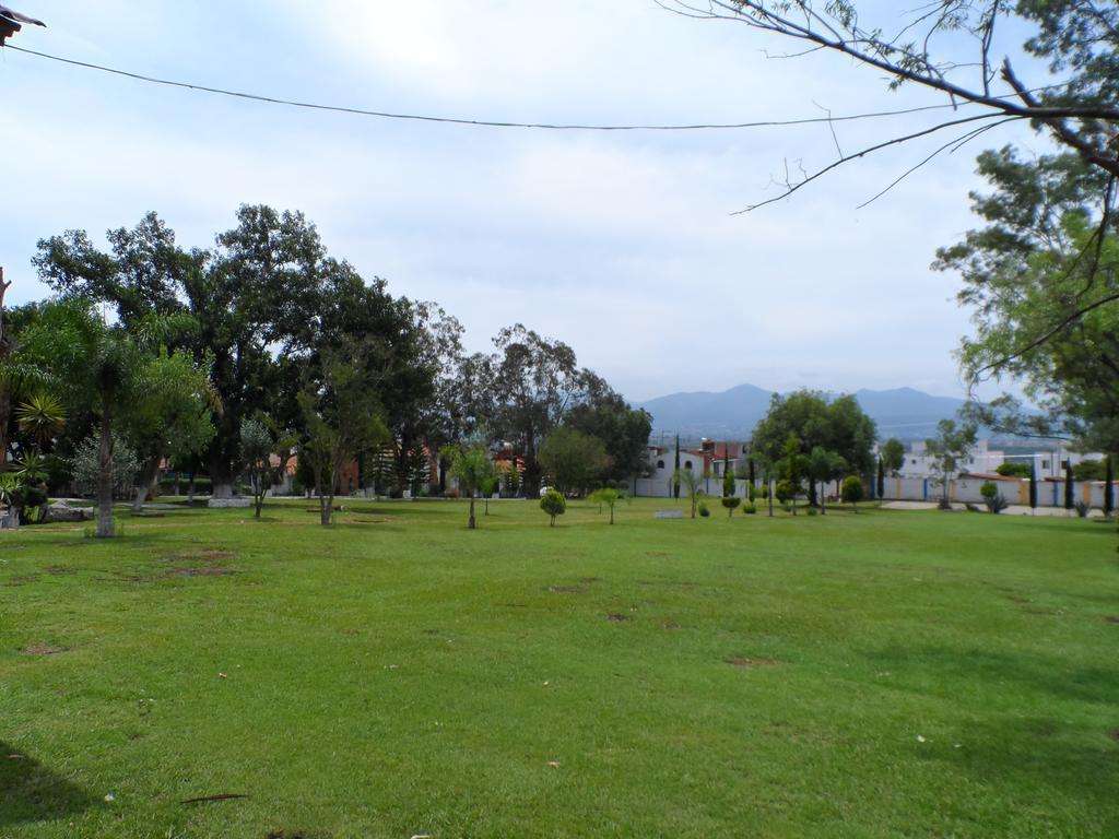 Hotel Hacienda Montesinos モレリア エクステリア 写真